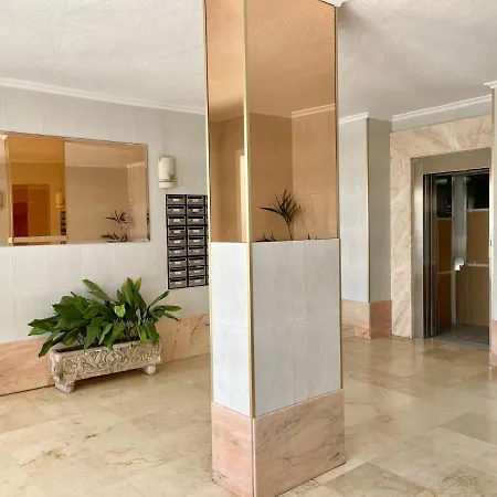 Estudio Poniente Seafront *